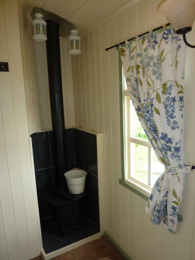 The Buteland Stop Rosie Off Grid Shepherds Hut Bellingham Luaran gambar